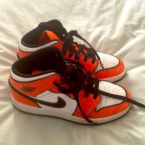 Nike Air Jordan orange patent sz 4.5Y